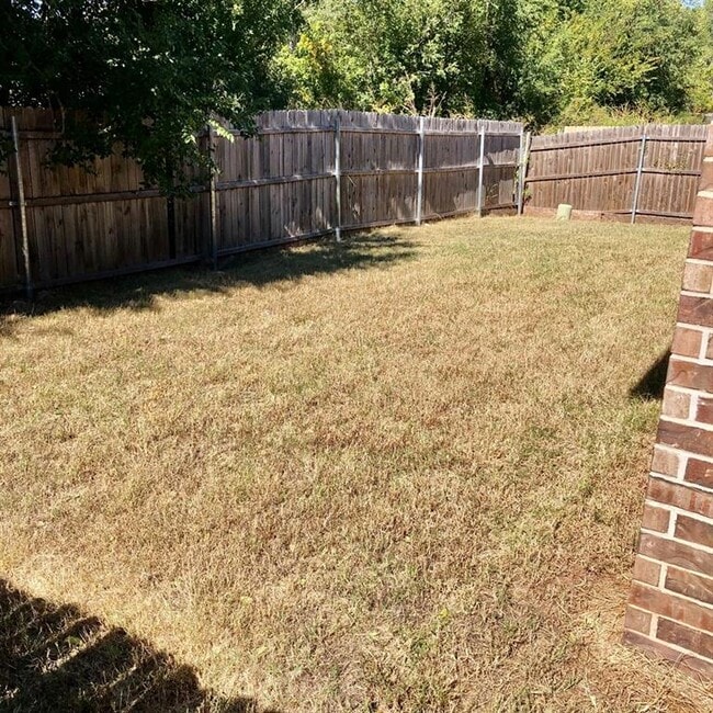 Building Photo - 233 Spring Creek Rd