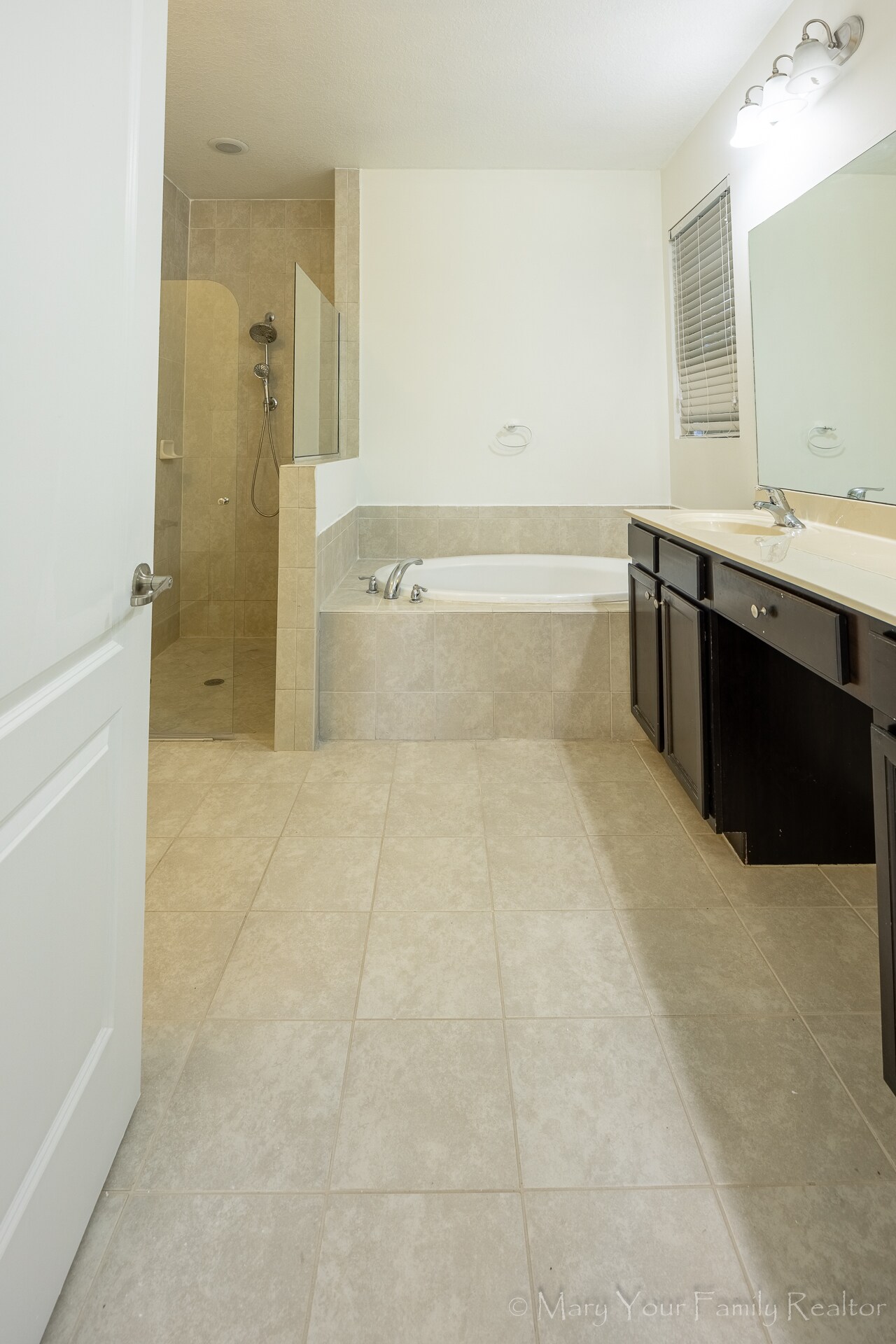Building Photo - 3841 Aspen Leaf Dr