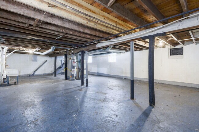 Building Photo - 19572 Alcoy Ave