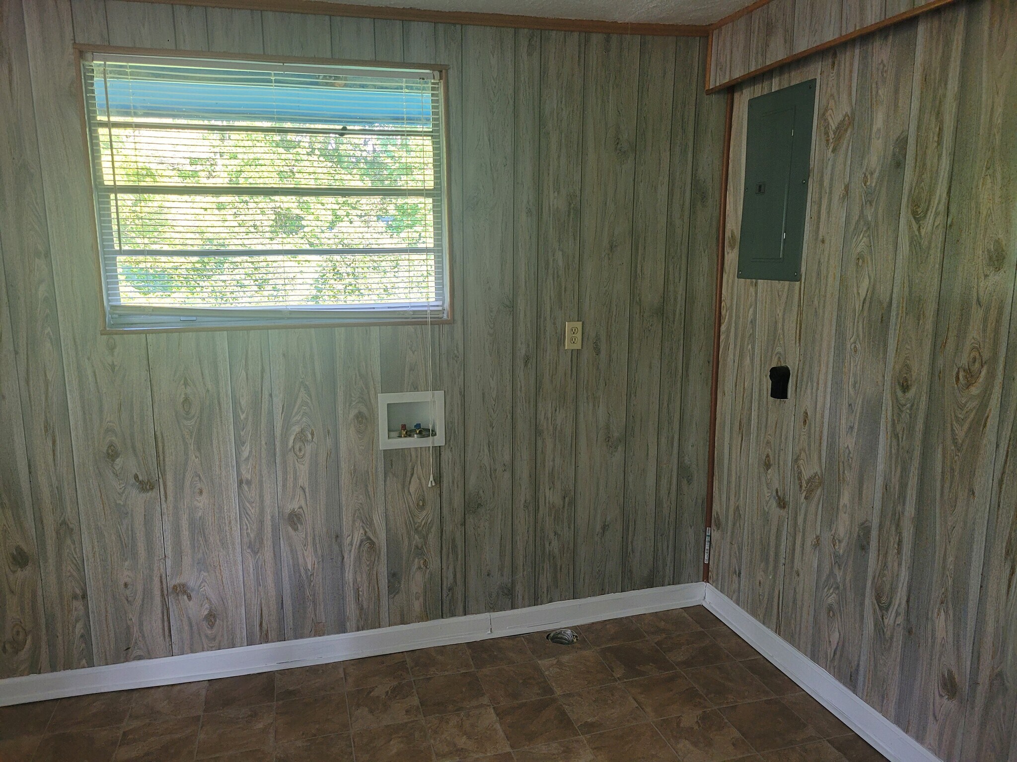 Building Photo - 164 N Ballard Dr