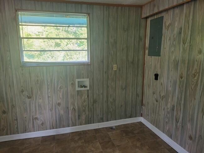 Building Photo - 164 N Ballard Dr