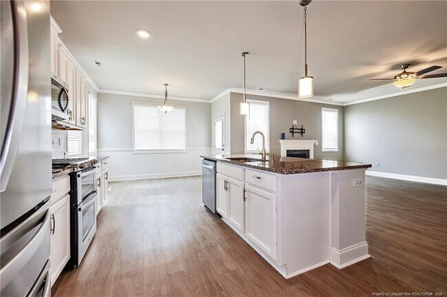 Building Photo - 429 Letterfearn Dr