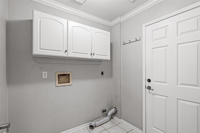 Building Photo - 7726 Gablepoint Dr