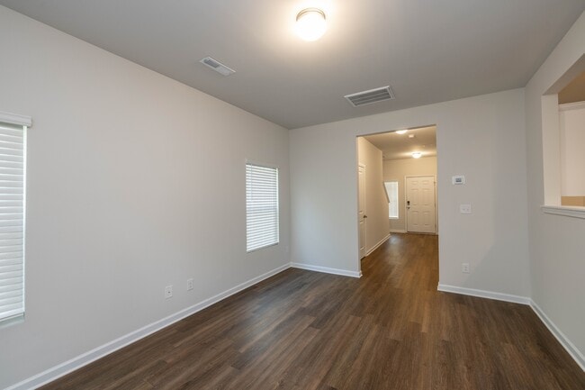 Building Photo - 214 S Bell Ave