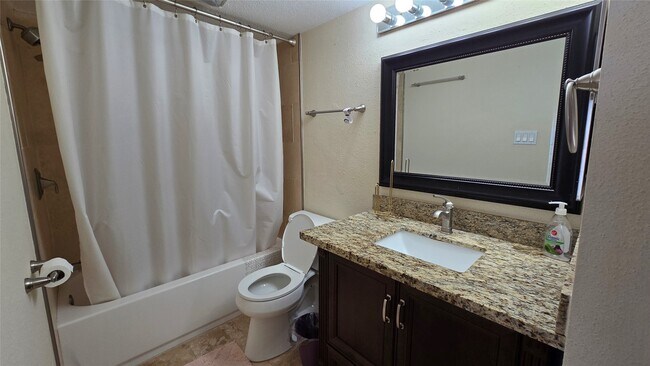 Building Photo - 1805 Stoney Brook Dr