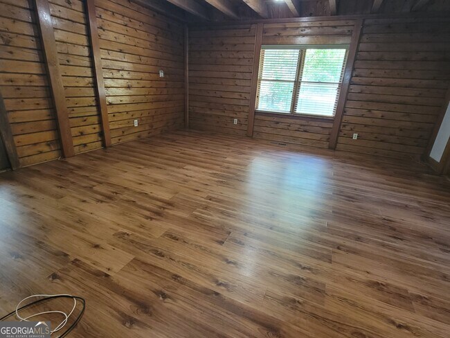 Building Photo - 2391 Booth Cir