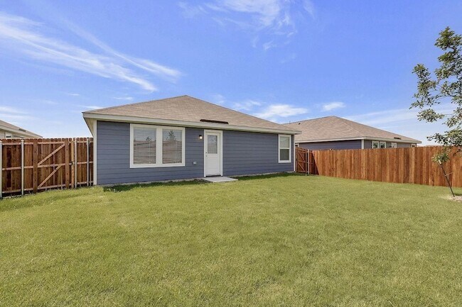 Building Photo - 1704 Lercara Ln