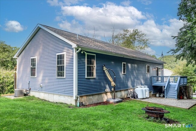 Building Photo - 62 Ta'Agan Point Rd