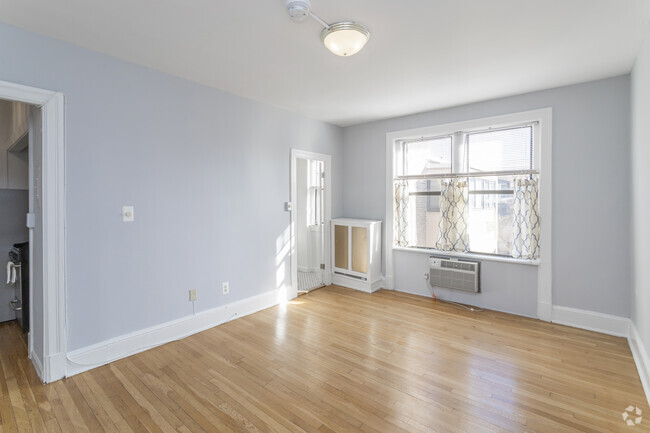 Studio - 330 SF - The Shawmut