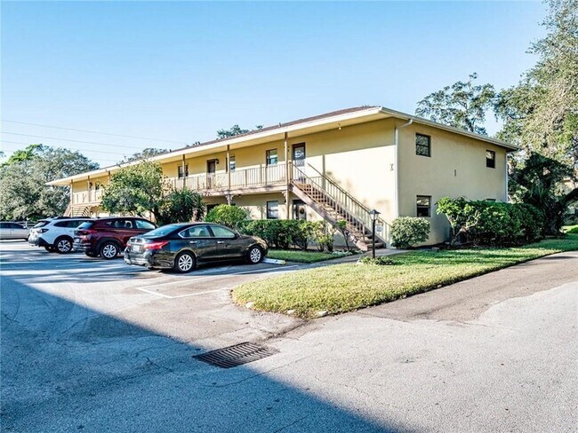 Building Photo - 400 18th St