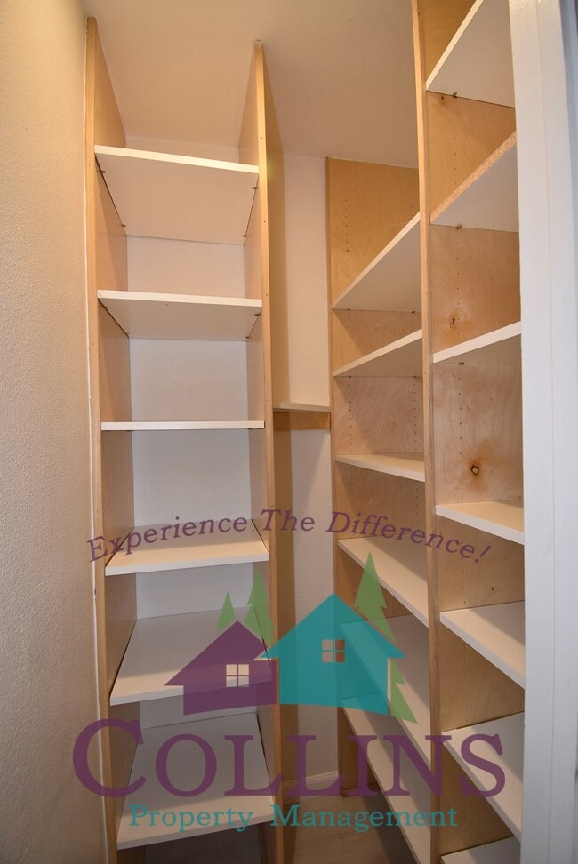 Building Photo - 127 Highlands Ct