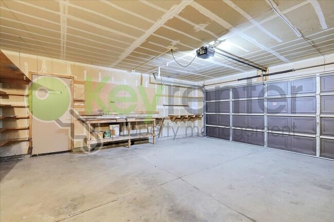 Building Photo - 2624 Walnut Ave