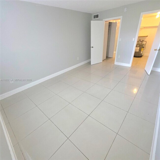 Building Photo - 301 NW 177th St