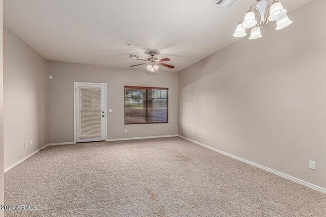 Building Photo - 3 BEDROOM CONDO IN MESA