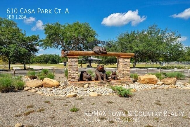 Building Photo - 610 Casa Park N Ct