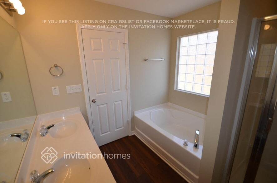 Building Photo - 7112 Bear Grass Ln