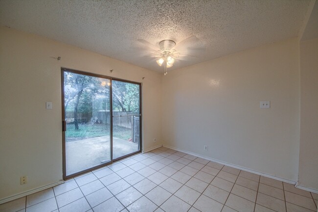 Building Photo - 7611 Scenic Glade