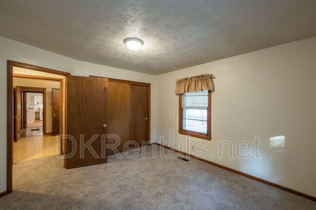 Building Photo - 6822 Wallis Rd