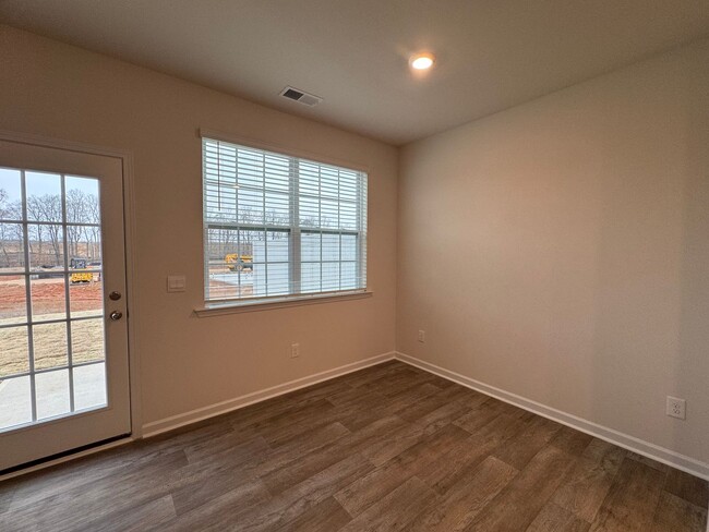 Building Photo - Brand New 4BR 2.5BA Townhome