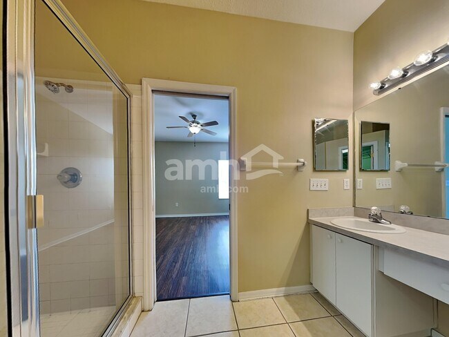 Building Photo - 7044 Monarch Park Dr