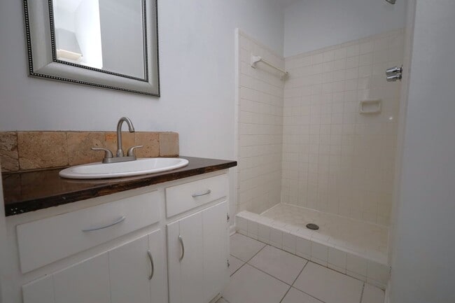 Building Photo - 3905 Danube Cir
