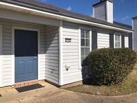 Building Photo - Cedar Creek Duplex