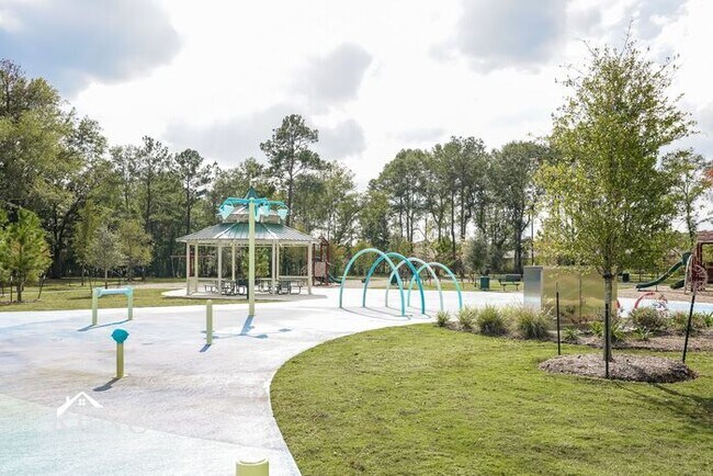 Building Photo - 10406 Sweetwater Creek Dr