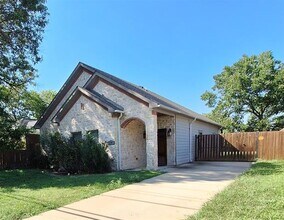Building Photo - 4107 Canada Dr
