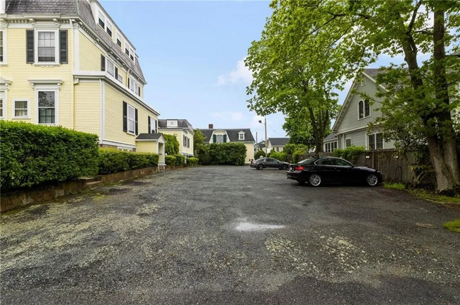 Building Photo - 45 Ayrault St