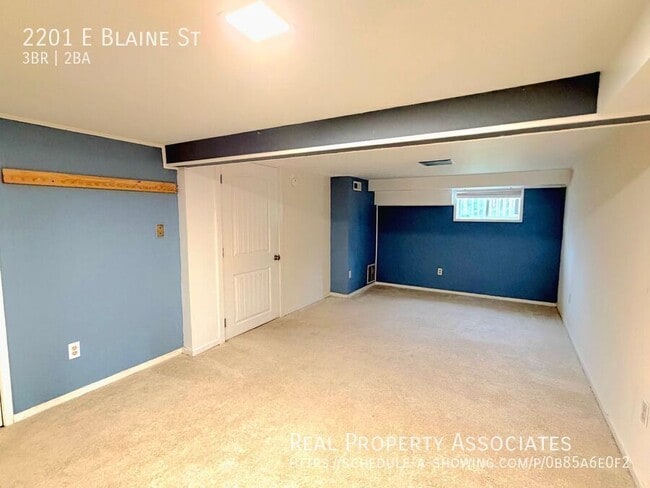 Building Photo - 2201 E Blaine St