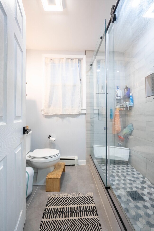 Building Photo - 40 Condict St