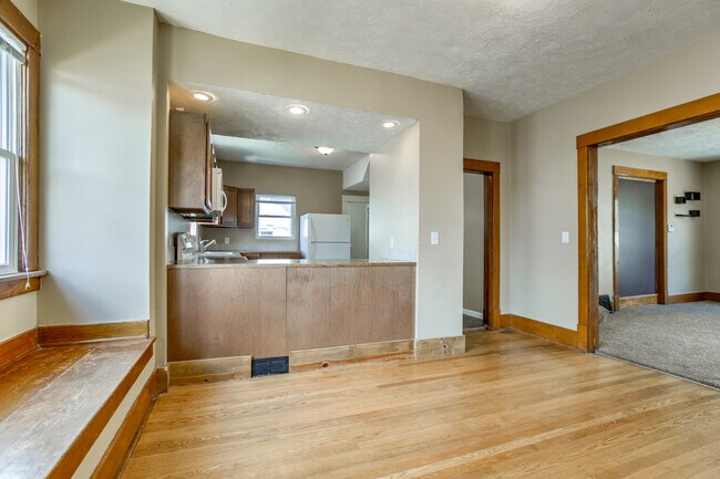 Building Photo - 4156 Cuming St