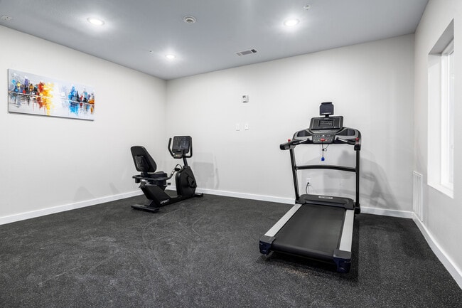 Fitness Center - Reserve at Mott