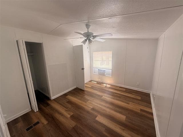 Building Photo - 541 Simmons Dr
