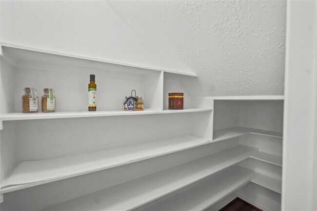 Building Photo - 23302 Knight Hollow Ct