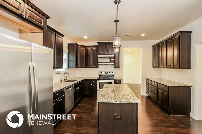 Building Photo - 14908 Oakwood Ln