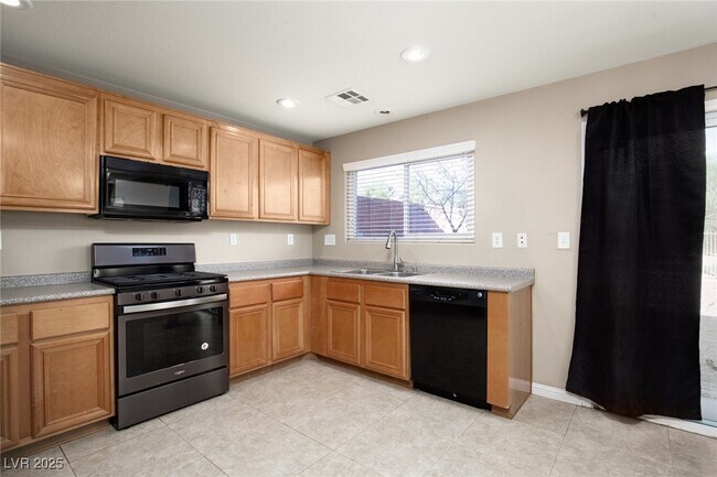 Building Photo - 2516 Courlan Dr