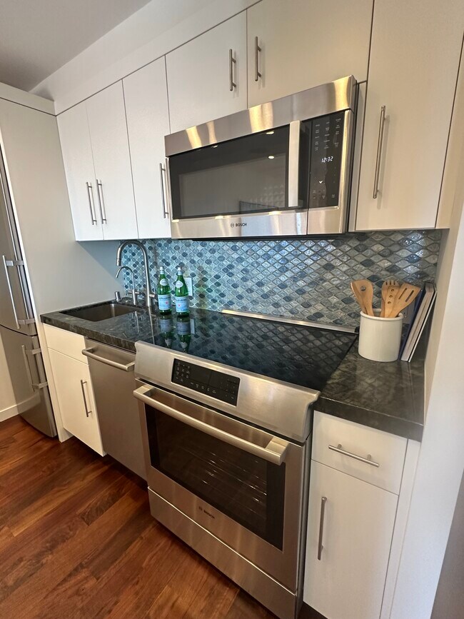 Building Photo - 1177 California St