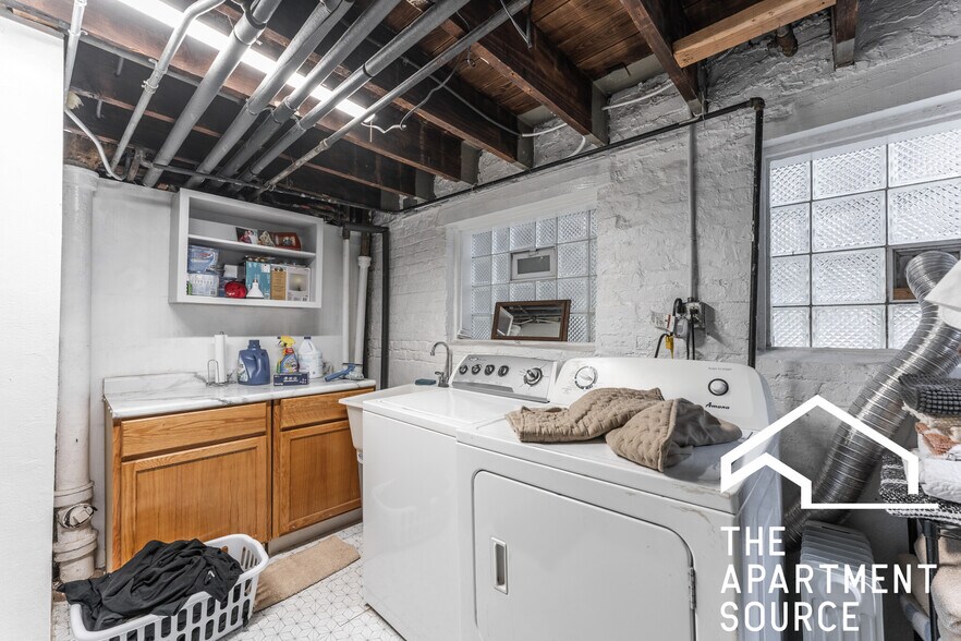 Building Photo - 2732 N Monticello Ave