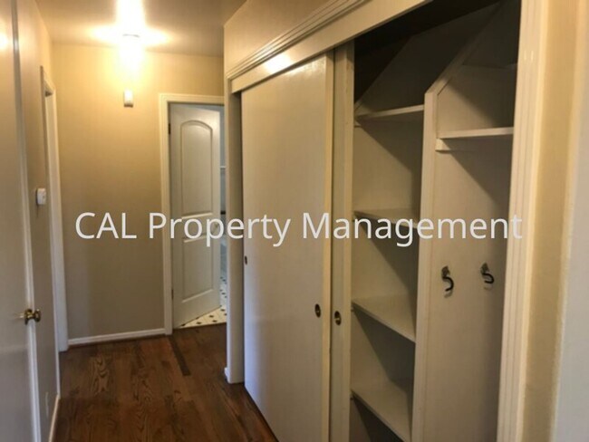 Building Photo - South Salinas 3 Bedroom, 2 Bath Home