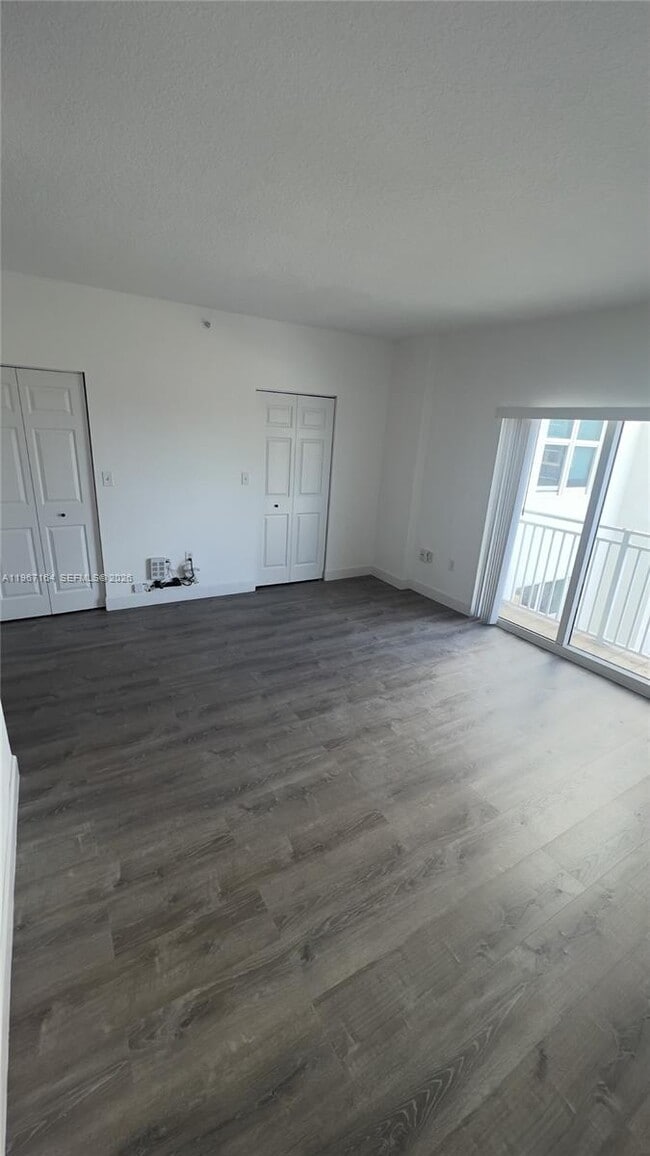 Building Photo - 50 Menores Ave