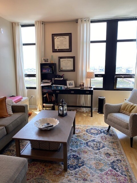 Building Photo - 1255 S State St