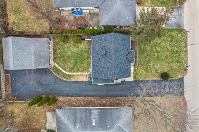 Building Photo - 6463 N Garden Grove Ln