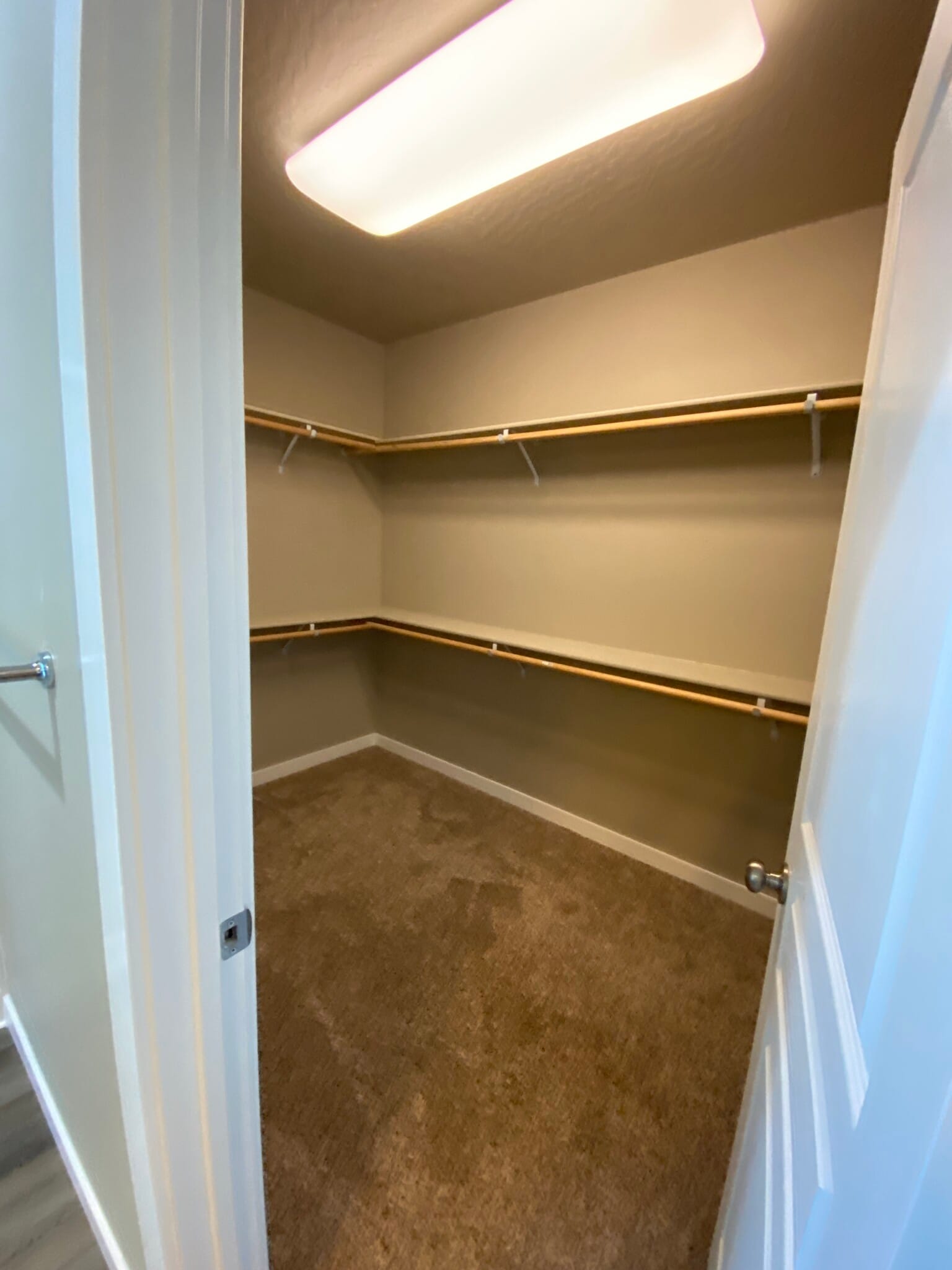 Building Photo - 1640 SW Panorama Dr