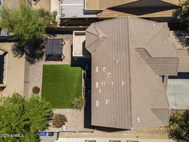 Building Photo - 18390 W Hayden Dr