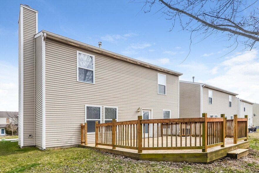 Building Photo - 2012 Southernwood Ln