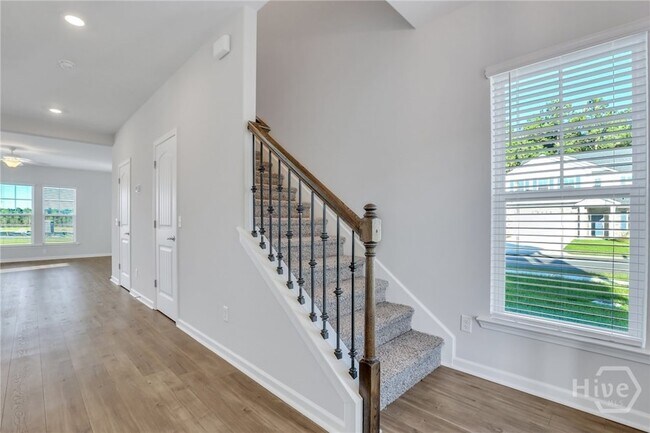 Building Photo - 10 Ashmont St