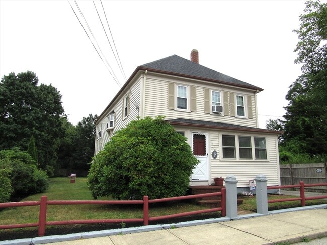 Primary Photo - 5 Cherry St Ct