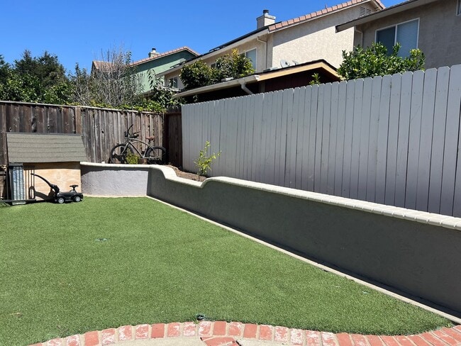 Building Photo - Spacious Home for Rent