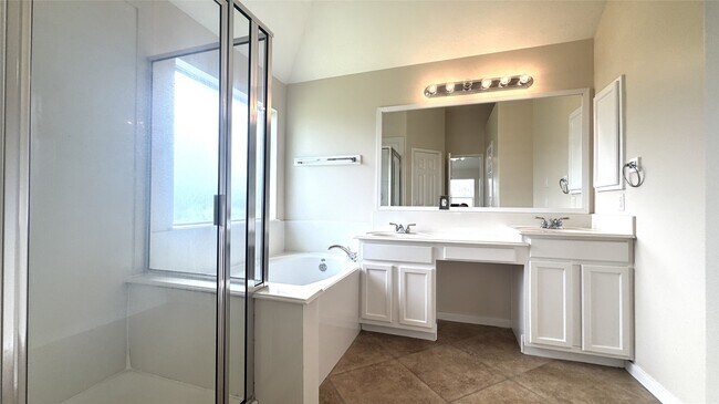 Building Photo - 24926 Ranch Lake Ct